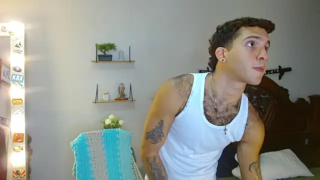 Snapshot of oceanboy_vibe chatting on 12.15.25 oceanboy vibe online show from 12.15.25