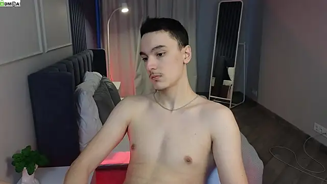 MoonlinSkinn online show from 03.12.26