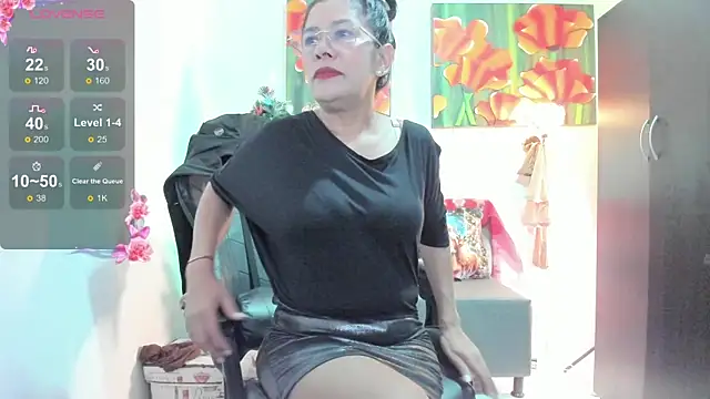 Snapshot of Miss_clarepocahose chatting on 12.04.25 Miss clarepocahose online show from 12.04.25