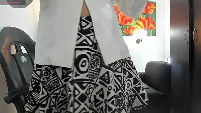 Snapshot of Miss_clarepocahose chatting on 12.21.25 Miss clarepocahose online show from 12.21.25