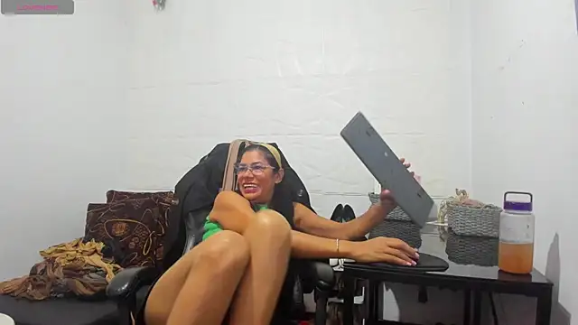 Miss clarepocahose online show from 07.11.26