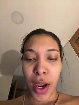 KarolRojas 22 online show from 06.10.26