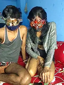 Snapshot of BHABHI_HOT_5 chatting on 12.04.25 BHABHI HOT 5 online show from 12.04.25