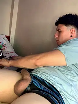 Snapshot of angelxxx95 chatting on 01.14.26 angelxxx95 online show from 01.14.26