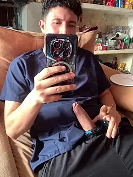 Snapshot of angelxxx95 chatting on 02.13.26 angelxxx95 online show from 02.13.26