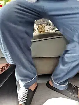 Snapshot of micai_fengbei chatting on 12.14.25 micai fengbei online show from 12.14.25