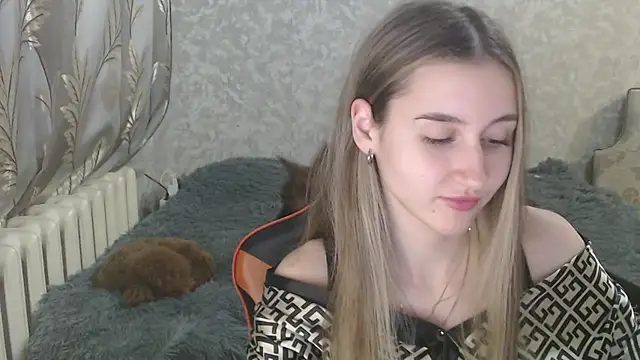 Ave Costly online show from 12.04.25