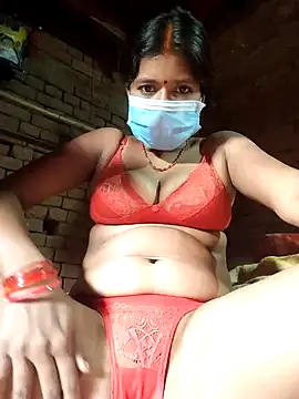 Snapshot of Curvy_Vamikaa chatting on 12.16.25 Curvy Vamikaa online show from 12.16.25