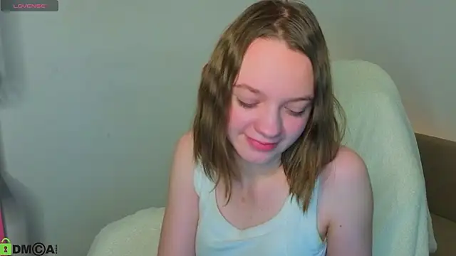 Olivia Riesz online show from 03.07.26