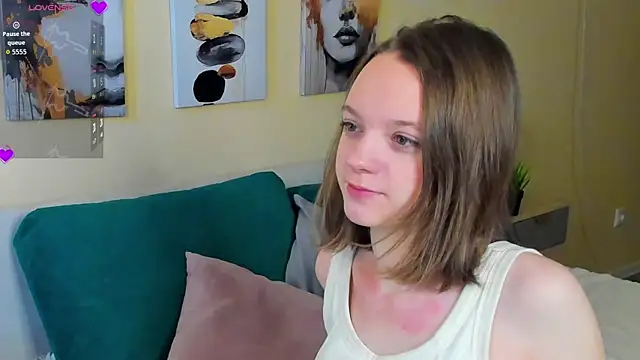 Olivia Riesz online show from 03.20.26