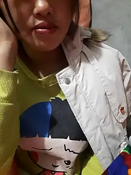 Snapshot of mai-mai-97 chatting on 11.30.25 mai-mai-97 online show from 11.30.25