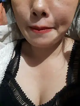 Snapshot of mai-mai-97 chatting on 12.05.25 mai-mai-97 online show from 12.05.25