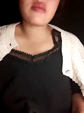 Snapshot of mai-mai-97 chatting on 12.15.25 mai-mai-97 online show from 12.15.25