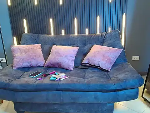 Snapshot of scarlett_aviebby chatting on 11.28.25 scarlett aviebby online show from 11.28.25