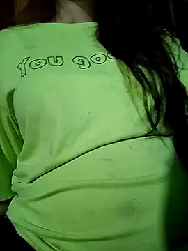 Snapshot of NariShow chatting on 12.22.25 NariShow online show from 12.22.25