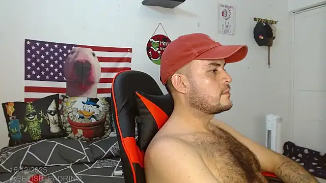 Snapshot of holegape chatting on 12.16.25 holegape online show from 12.16.25