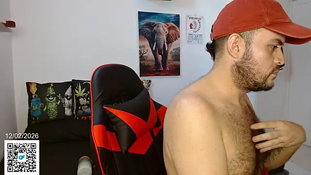 Snapshot of holegape chatting on 02.12.26 holegape online show from 02.12.26