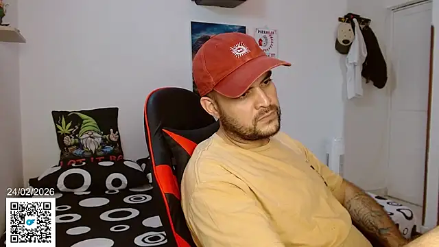 Snapshot of holegape chatting on 02.24.26 holegape online show from 02.24.26