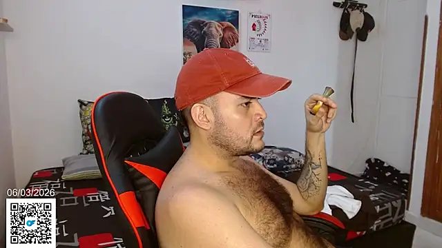 Snapshot of holegape chatting on 03.06.26 holegape online show from 03.06.26