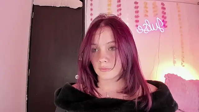 Snapshot of julse__ chatting on 03.14.26 julse online show from 03.14.26