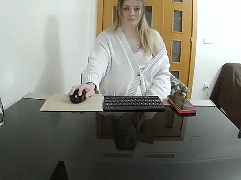 Adelyxveex online show from 01.05.26