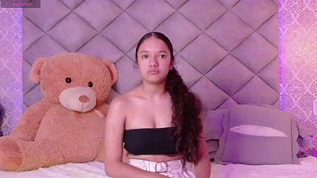 TinyCurlQueen online show from 12.05.25