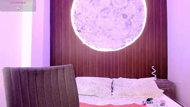 IvannaVolk  online show from 02.13.26