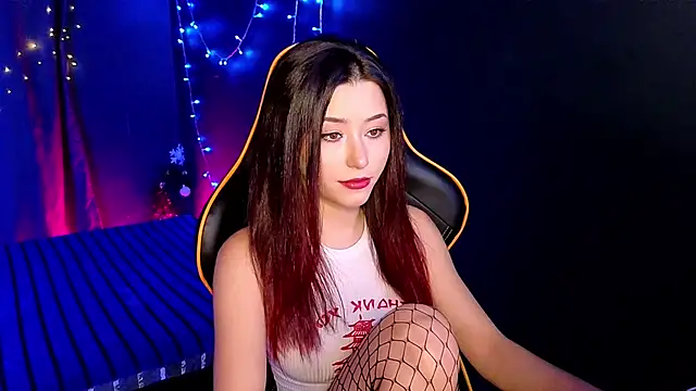 Snapshot of RedMidnight chatting on 12.18.25 RedMidnight online show from 12.18.25