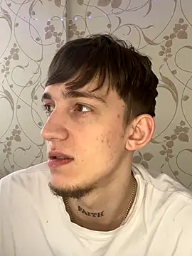 Snapshot of Rabizoon chatting on 11.28.25 Rabizoon online show from 11.28.25