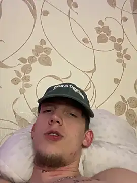 Snapshot of Rabizoon chatting on 12.02.25 Rabizoon online show from 12.02.25