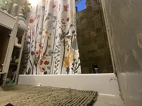 Snapshot of xxxenzo1 chatting on 01.18.25 xxxenzo1 online show from 01.18.25