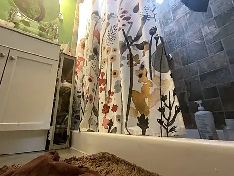 Snapshot of xxxenzo1 chatting on 03.11.25 xxxenzo1 online show from 03.11.25