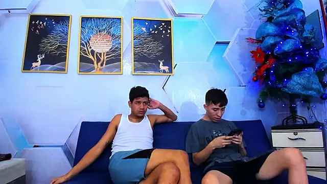 Snapshot of Lester_james2 chatting on 12.01.25 Lester james2 online show from 12.01.25