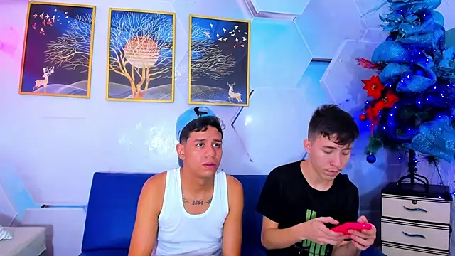 Snapshot of Lester_james2 chatting on 12.04.25 Lester james2 online show from 12.04.25