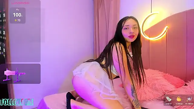 Snapshot of zammy_brown chatting on 12.18.25 zammy brown online show from 12.18.25