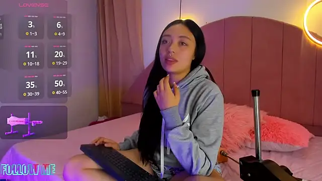 Snapshot of zammy_brown chatting on 02.07.26 zammy brown online show from 02.07.26