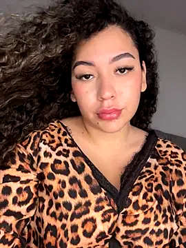 Snapshot of VictoriaaRose chatting on 12.03.25 VictoriaaRose online show from 12.03.25