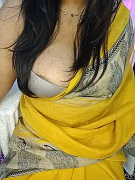 Curvy Pooja online show from 07.25.26