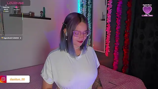 Snapshot of Destiny__14 chatting on 01.05.26 Destiny 14 online show from 01.05.26