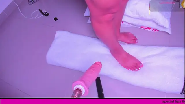 sophie 1  online show from 05.02.26