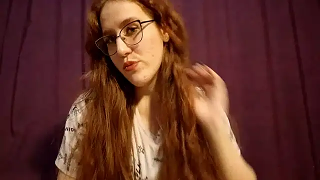 Snapshot of Kristake chatting on 11.27.25 Kristake online show from 11.27.25