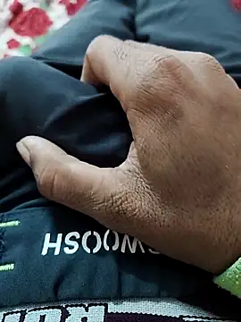 Snapshot of bigdick2299 chatting on 12.14.25 bigdick2299 online show from 12.14.25