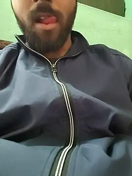 Snapshot of bigdick2299 chatting on 01.10.26 bigdick2299 online show from 01.10.26