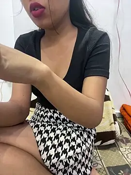 Snapshot of Triptii_0 chatting on 12.14.25 Triptii 0 online show from 12.14.25