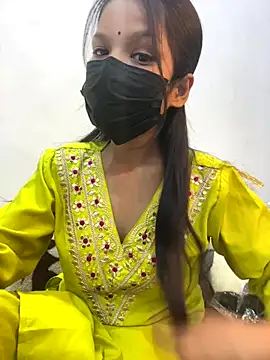 Snapshot of Triptii_0 chatting on 12.17.25 Triptii 0 online show from 12.17.25