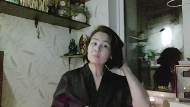 Snapshot of Nettie_Allie chatting on 11.27.25 Nettie Allie online show from 11.27.25
