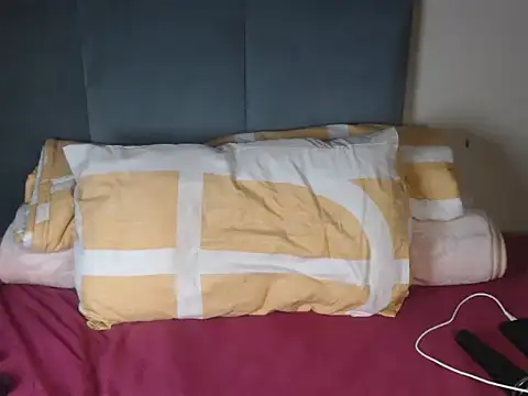 Snapshot of Chocolatebae86 chatting on 12.03.25 Chocolatebae86 online show from 12.03.25