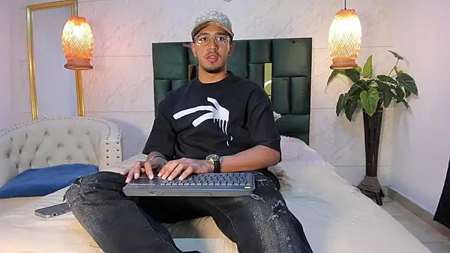 Brand Collins online show from 11.28.25