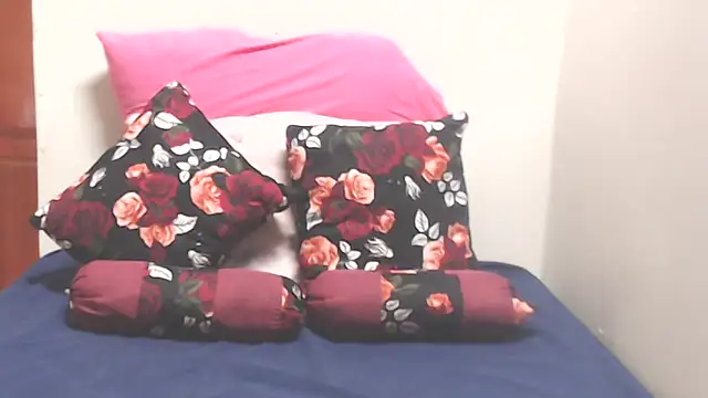 Snapshot of KittyPussyZA chatting on 02.15.26 KittyPussyZA online show from 02.15.26