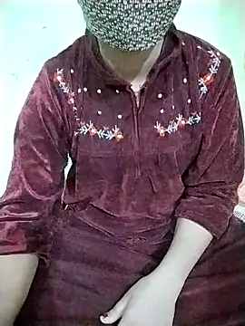 Snapshot of RASHMI_SHARMA9 chatting on 11.29.25 RASHMI SHARMA9 online show from 11.29.25